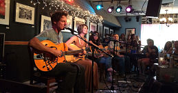 live music in Nashville, TN