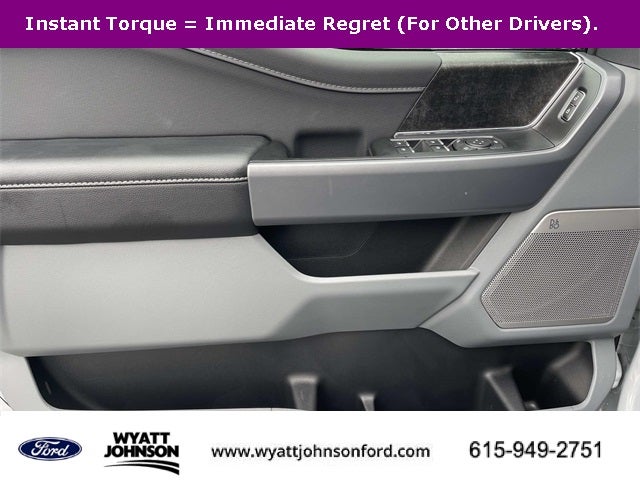 2025 Ford F-150 Lightning Flash