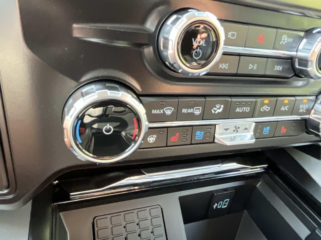 2027 Ford F-250SD Lariat