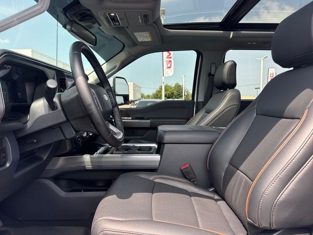 2025 Ford F-350SD Lariat DRW