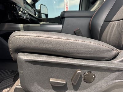 2025 Ford F-350SD Lariat DRW