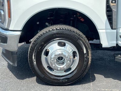2025 Ford F-350SD Lariat DRW
