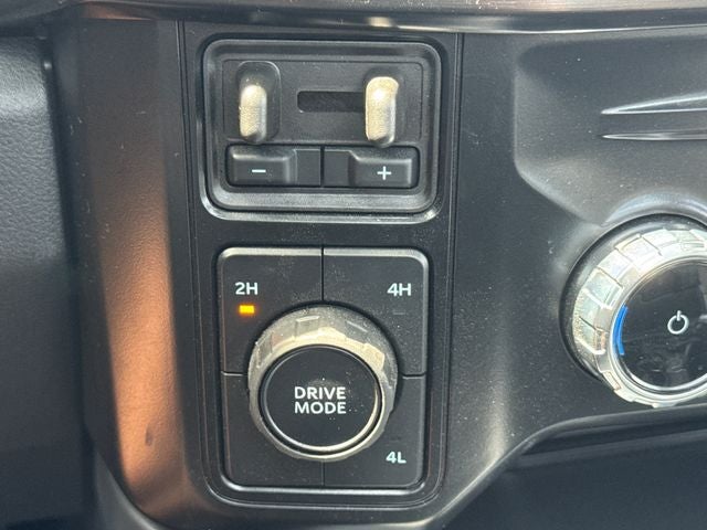 2025 Ford F-350SD Lariat DRW