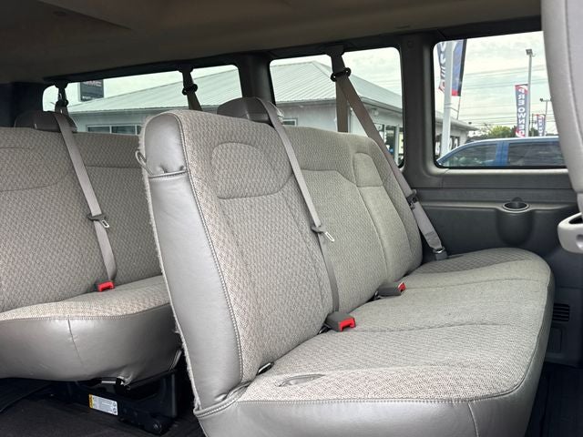 2025 Chevrolet Express 3500 LT Passenger