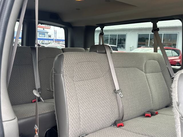 2025 Chevrolet Express 3500 LT Passenger
