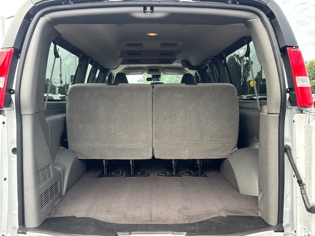 2025 Chevrolet Express 3500 LT Passenger