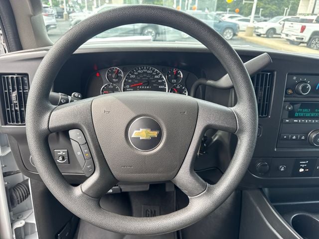 2025 Chevrolet Express 3500 LT Passenger