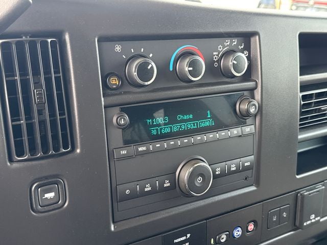 2025 Chevrolet Express 3500 LT Passenger
