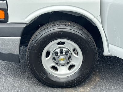 2025 Chevrolet Express 3500 LT Passenger