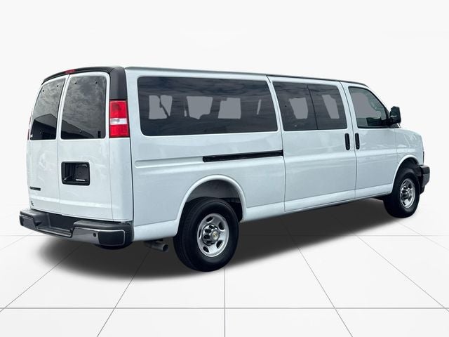 2025 Chevrolet Express 3500 LT Passenger