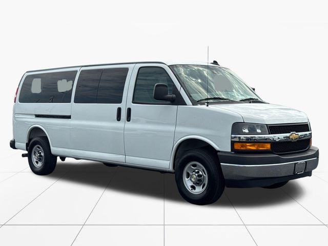 2025 Chevrolet Express 3500 LT Passenger