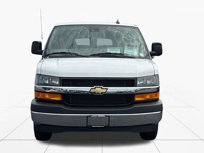 2025 Chevrolet Express 3500 LT Passenger