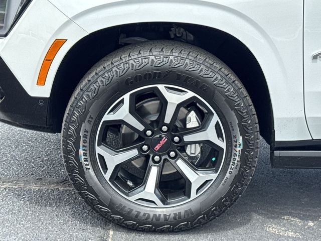 2025 GMC Yukon AT4