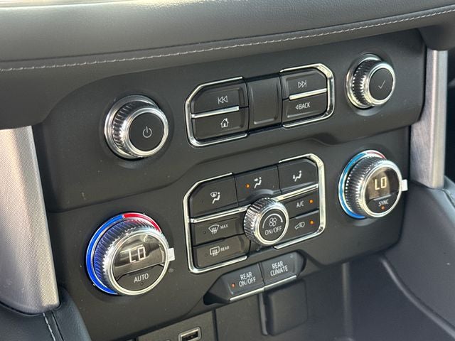 2023 GMC Yukon XL SLE