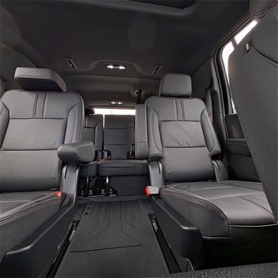 2025 Chevrolet Suburban RST