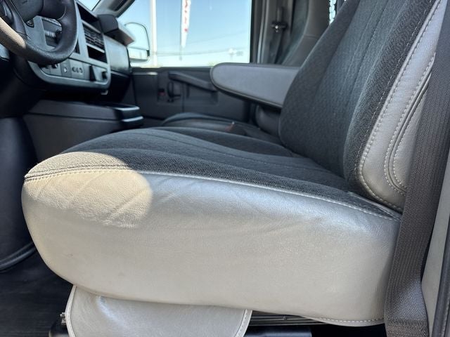 2023 GMC Savana 2500 Work Van