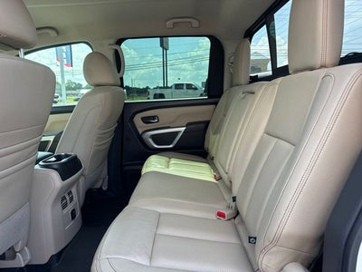 2017 Nissan Titan Base