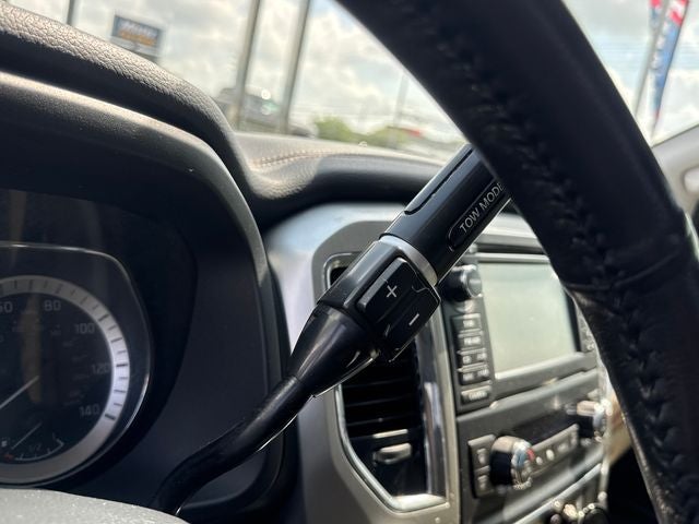 2017 Nissan Titan Base