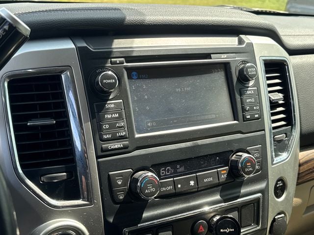 2017 Nissan Titan Base