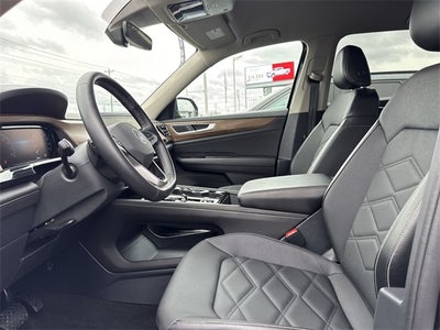 2025 Volkswagen Atlas 2.0T SE w/Technology 2.0T SE