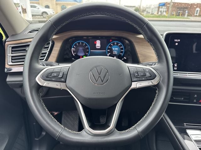 2025 Volkswagen Atlas 2.0T SE w/Technology 2.0T SE