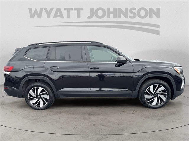 2025 Volkswagen Atlas 2.0T SE w/Technology 2.0T SE