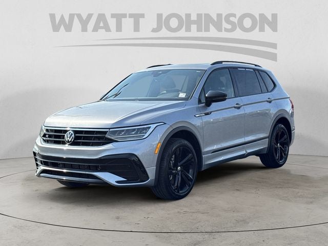 2024 Volkswagen Tiguan 2.0T SE R-Line Black