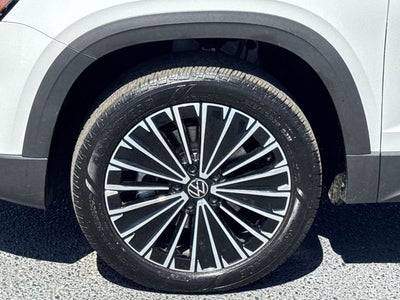 2025 Volkswagen Taos 1.5T SE