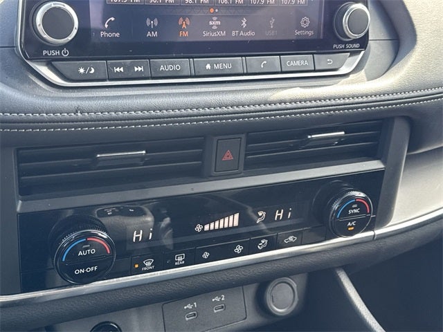 2025 Nissan Rogue SV