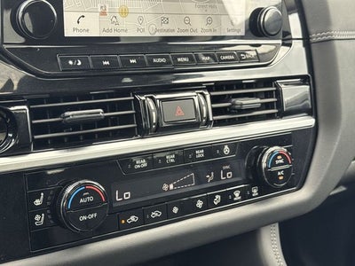 2025 Nissan Pathfinder Platinum
