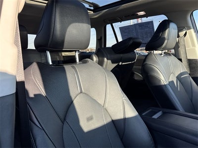 2024 Toyota Grand Highlander Base