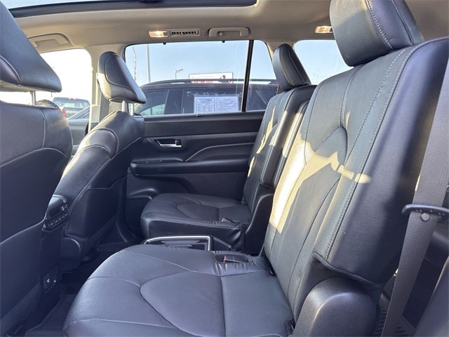 2024 Toyota Grand Highlander Base