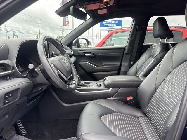 2025 Toyota Highlander XSE