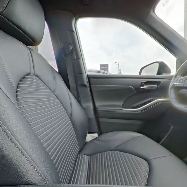2025 Toyota Highlander XSE