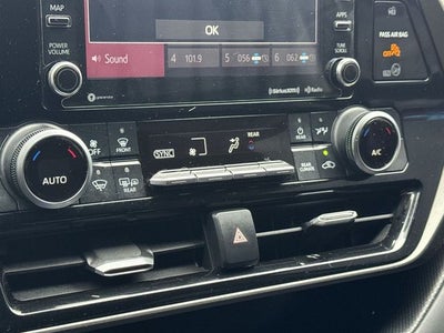 2020 Toyota Highlander LE LE