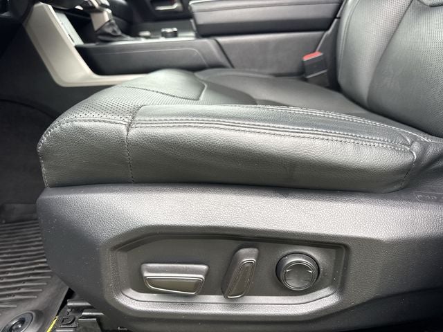 2022 Toyota Tundra SR5 SR5