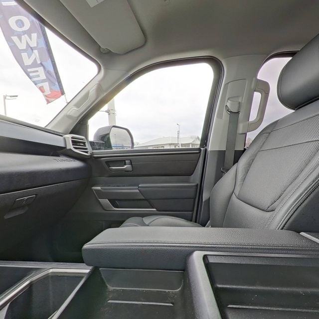 2022 Toyota Tundra SR5 SR5