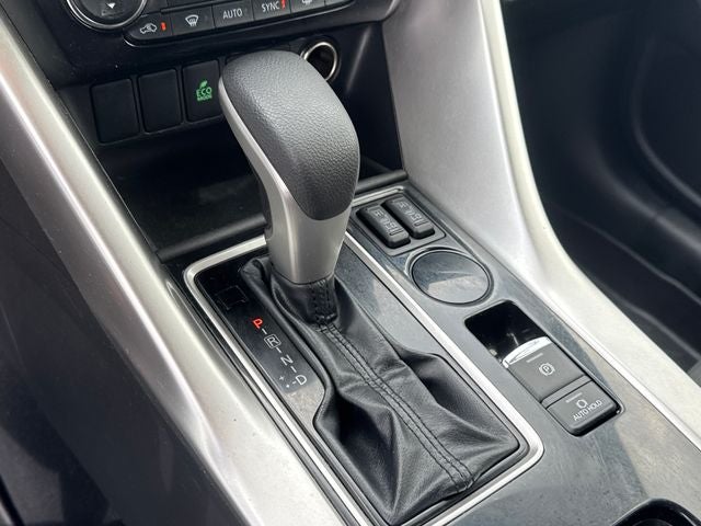 2022 Mitsubishi Eclipse Cross Base