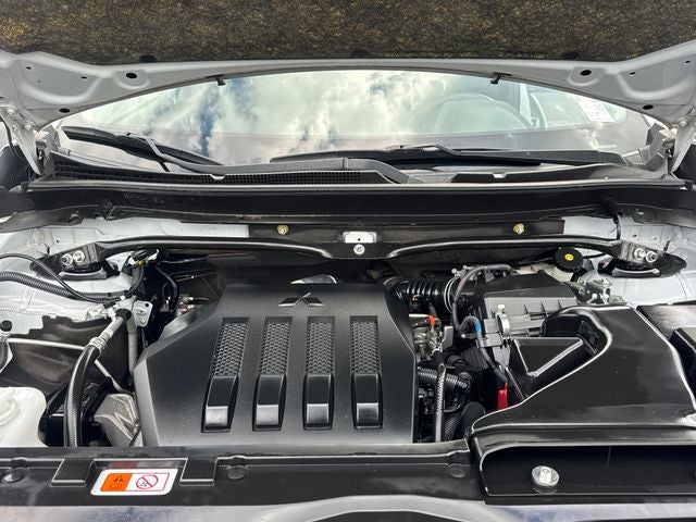 2022 Mitsubishi Eclipse Cross Base