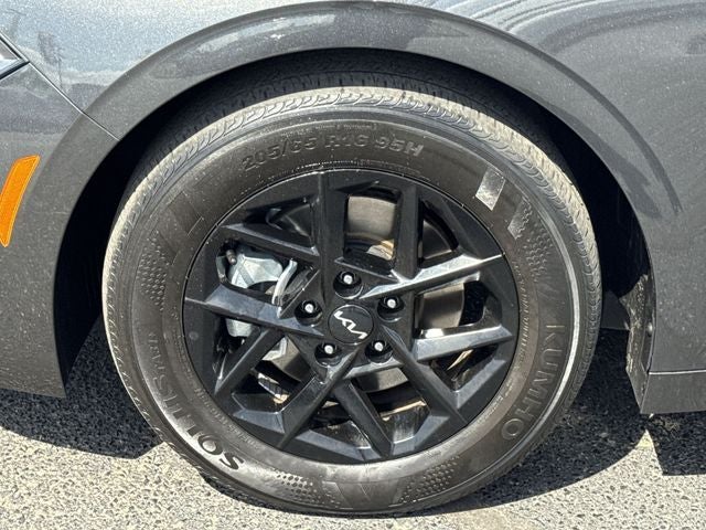 2025 Kia K5 LXS