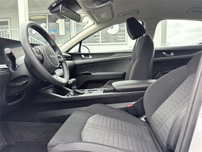 2025 Kia K5 LXS