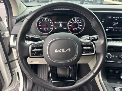 2024 Kia Carnival LX