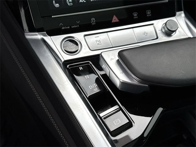 2024 Audi Q8 Sportback e-tron Premium Plus S line quattro