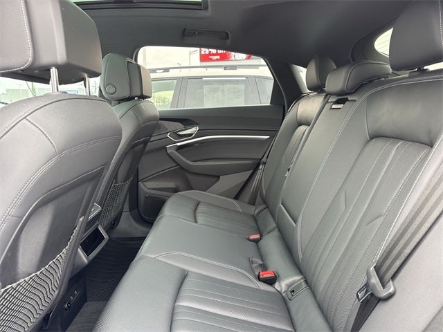 2024 Audi Q8 Sportback e-tron Premium Plus S line quattro