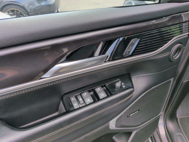 2024 Jeep Wagoneer L Base