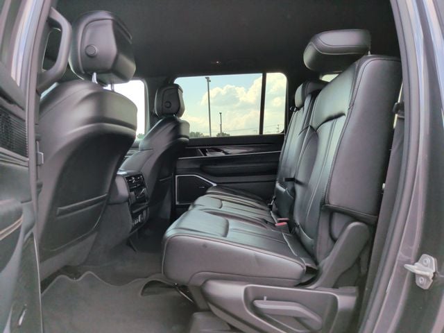 2024 Jeep Wagoneer L Base