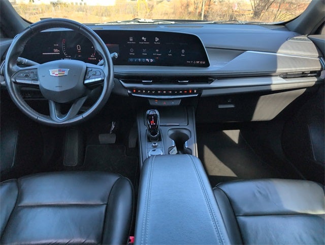 2024 Cadillac XT4 Premium Luxury