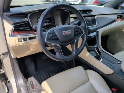 2017 Cadillac XT5 Premium Luxury