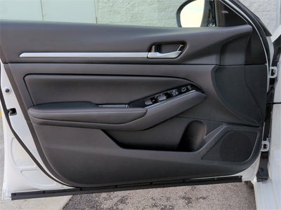 2025 Nissan Altima 2.5 SR