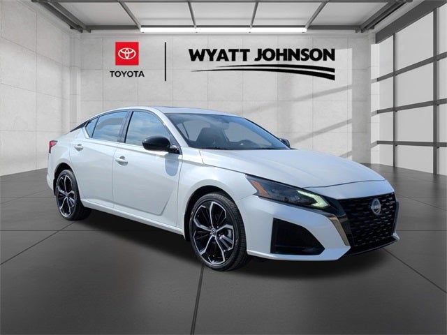 2025 Nissan Altima 2.5 SR